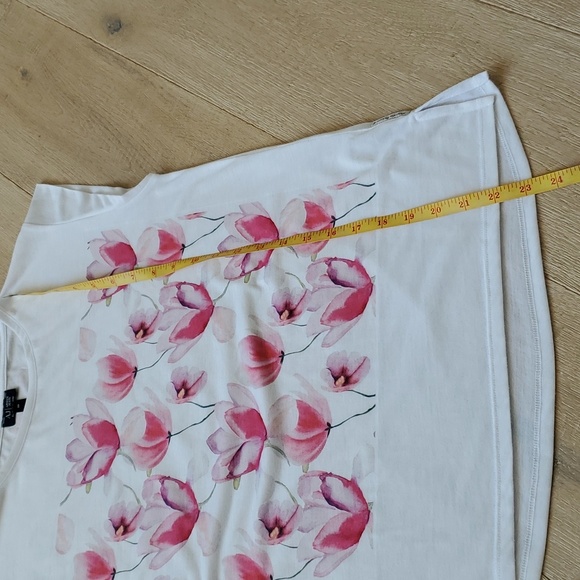 Armani Jeans floral top - Picture 8 of 9